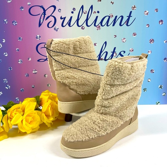 WARM FUZZY WINTER BOOTS - Picture 1 of 13